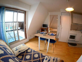 **Charmant T2 à 200m de la plage avec balcon et parking privé à Villers-sur-Mer** - FR-1-712-80
